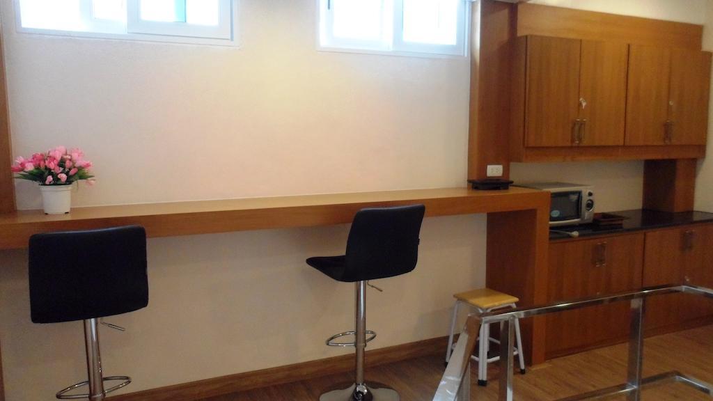 Oyo 1093 De Nawarat Chiang Mai Boutique Apartment Esterno foto