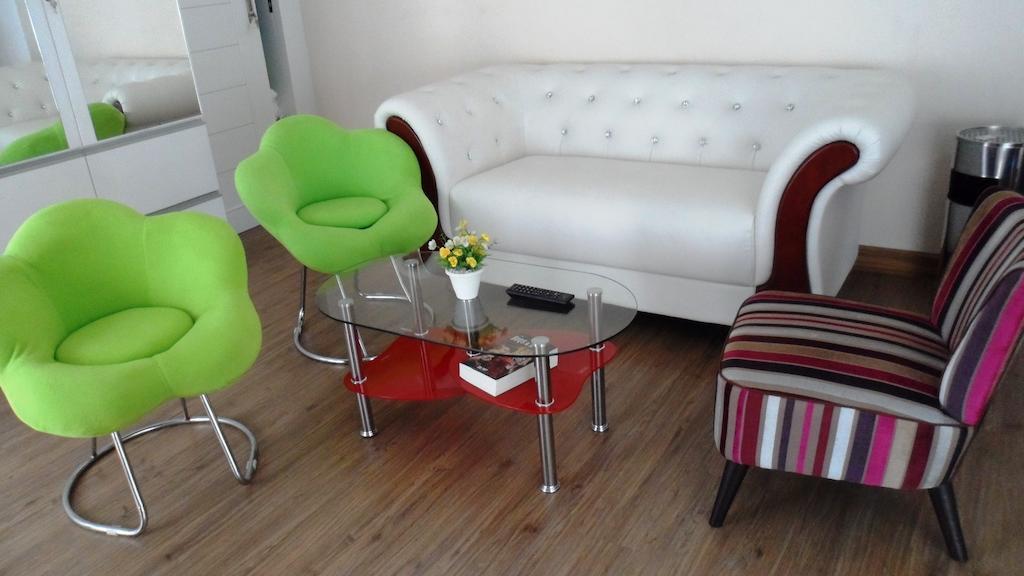 Oyo 1093 De Nawarat Chiang Mai Boutique Apartment Esterno foto