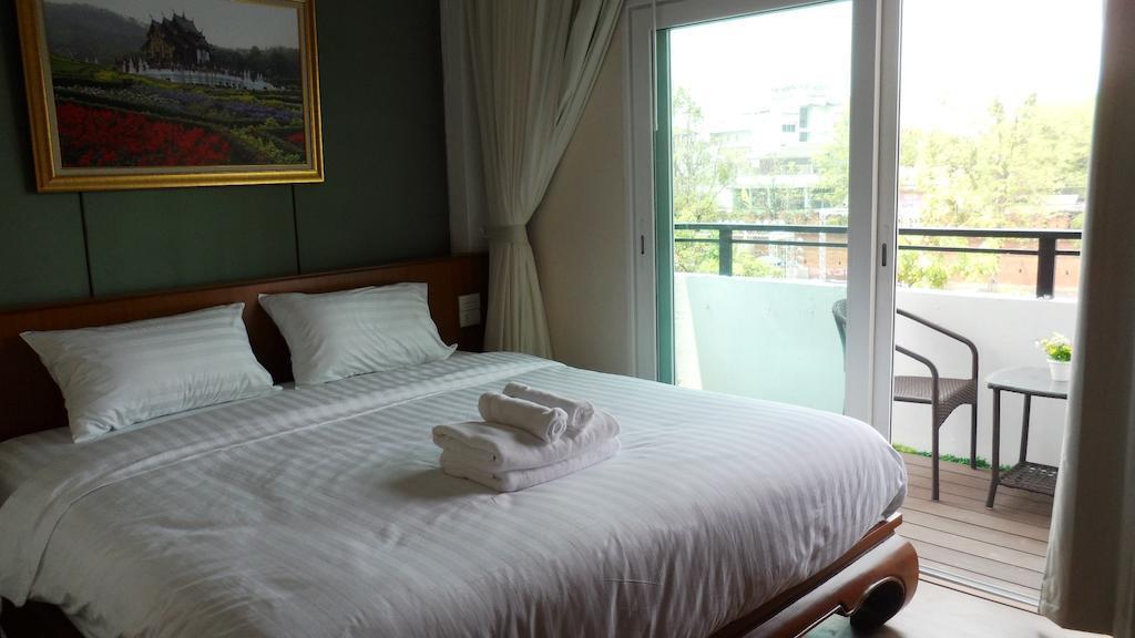 Oyo 1093 De Nawarat Chiang Mai Boutique Apartment Esterno foto
