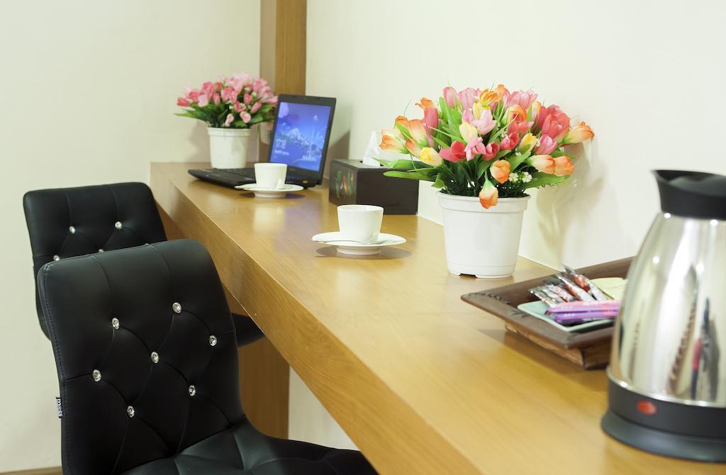 Oyo 1093 De Nawarat Chiang Mai Boutique Apartment Esterno foto